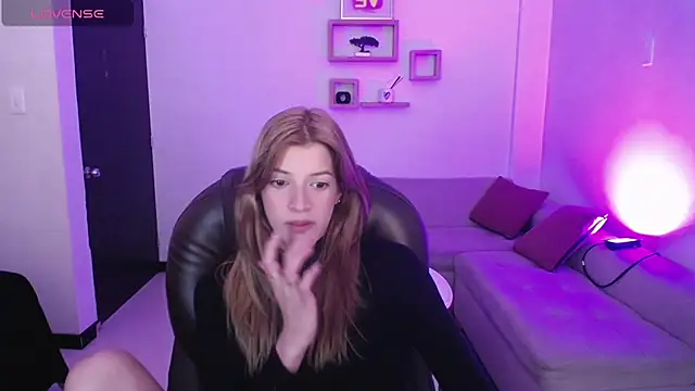 Nora Vennucci online show from January 29, 7:32 pm