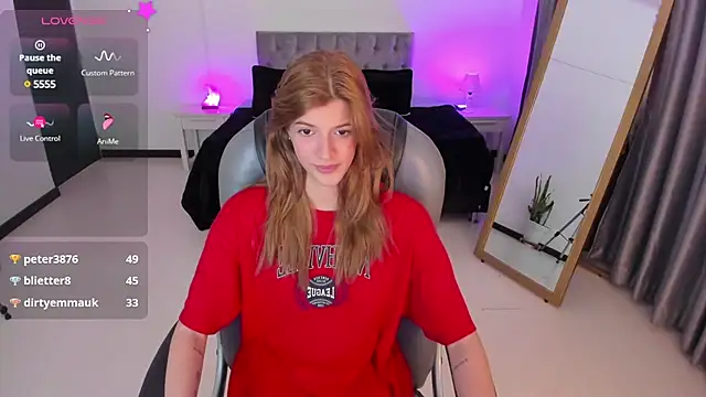 Nora Vennucci online show from March 16, 4:01 pm