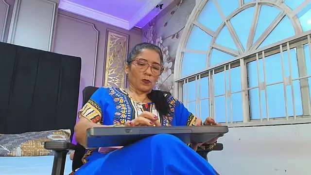 Snapshot of mature_bigass__ chatting on November 29, 11:46 am mature bigass online show from November 29, 11:46 am