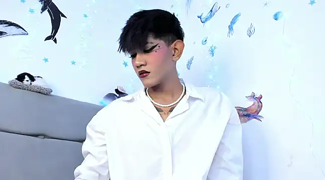 Snapshot of andrew_uwu_ chatting on December 11, 10:38 pm andrew uwu online show from December 11, 10:38 pm