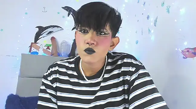 Snapshot of andrew_uwu_ chatting on December 18, 12:43 am andrew uwu online show from December 18, 12:43 am