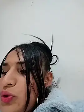 Snapshot of Pussycat_9999 chatting on December 30, 8:04 pm Pussycat 9999 online show from December 30, 8:04 pm