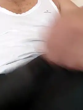 Snapshot of Hotrayyy chatting on December 24, 3:27 am Hotrayyy online show from December 24, 3:27 am