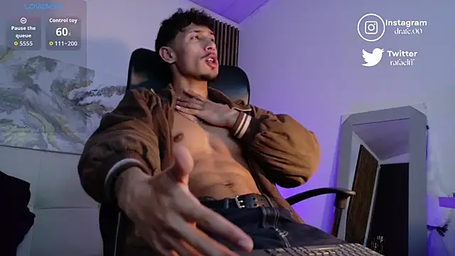 Snapshot of rafael_stone chatting on October 24, 2:19 am rafael stone online show from October 24, 2:19 am