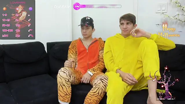 StrawwBoys online show from October 14, 10:49 am