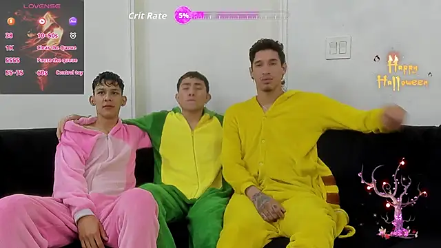 StrawwBoys online show from November 2, 10:17 am