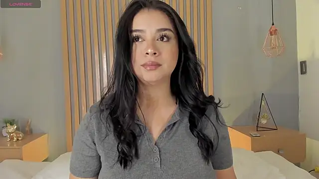 Snapshot of mary_suarez chatting on January 24, 3:43 am mary suarez online show from January 24, 3:43 am