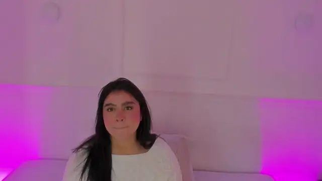 Snapshot of mary_suarez chatting on October 2, 3:24 am mary suarez online show from October 2, 3:24 am