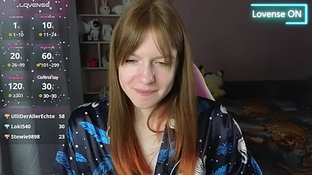 CassieJuice69 online show from February 18, 1:32 am