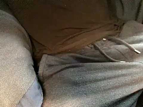 Snapshot of Ryan67533 chatting on December 31, 7:10 am Ryan67533 online show from December 31, 7:10 am