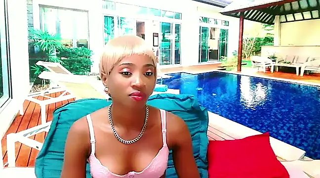 Snapshot of EbonyCreamy69 chatting on February 13, 12:35 am EbonyCreamy69 online show from February 13, 12:35 am