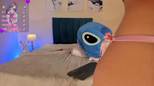 samanthaecheverry online show from January 10, 10:25 pm