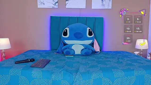 samanthaecheverry online show from November 5, 6:30 pm