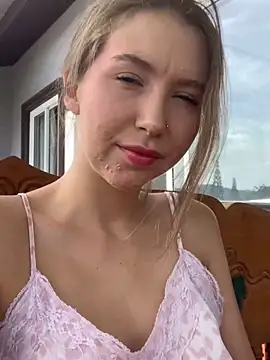 LinaSiren online show from December 7, 7:05 am