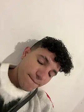 Snapshot of patrick_sanzz chatting on December 18, 8:57 pm patrick sanzz online show from December 18, 8:57 pm