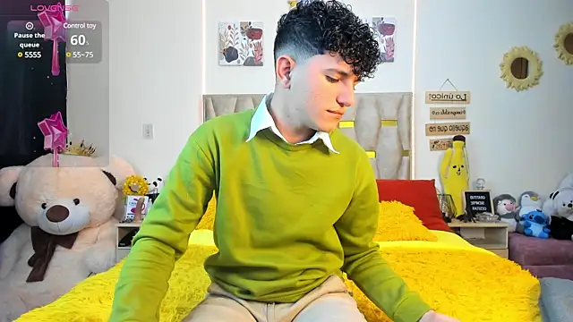 Snapshot of patrick_sanzz chatting on February 2, 8:08 pm patrick sanzz online show from February 2, 8:08 pm