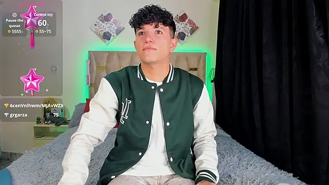 Snapshot of patrick_sanzz chatting on February 26, 3:42 am patrick sanzz online show from February 26, 3:42 am