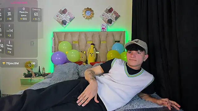 Snapshot of patrick_sanzz chatting on March 10, 10:48 am patrick sanzz online show from March 10, 10:48 am