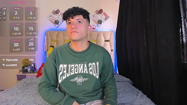 Snapshot of patrick_sanzz chatting on March 20, 8:19 pm patrick sanzz online show from March 20, 8:19 pm