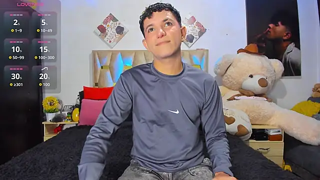 Snapshot of patrick_sanzz chatting on November 20, 8:58 am patrick sanzz online show from November 20, 8:58 am