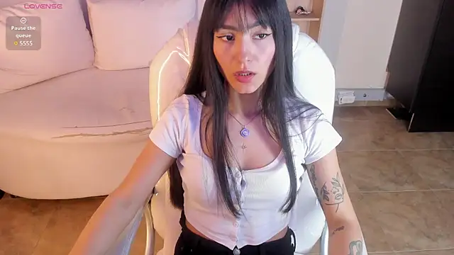 Amy Kiitty  online show from March 17, 11:54 pm