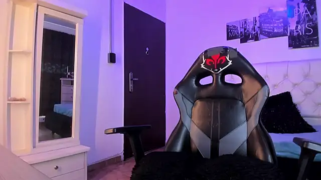 Amy Kiitty  online show from October 22, 12:49 pm