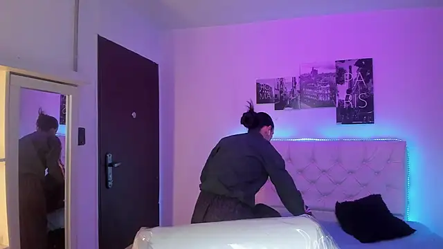 Amy Kiitty  online show from April 2, 1:09 pm