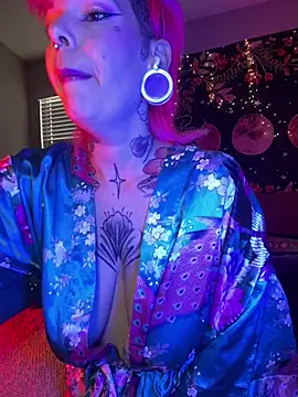 GoldieBakeman online show from March 3, 8:43 pm