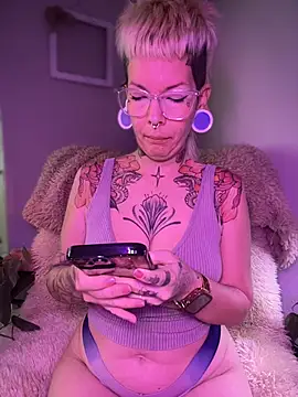 GoldieBakeman online show from February 15, 6:59 pm