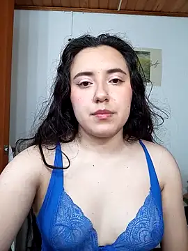 Emi chik online show from February 8, 10:29 am