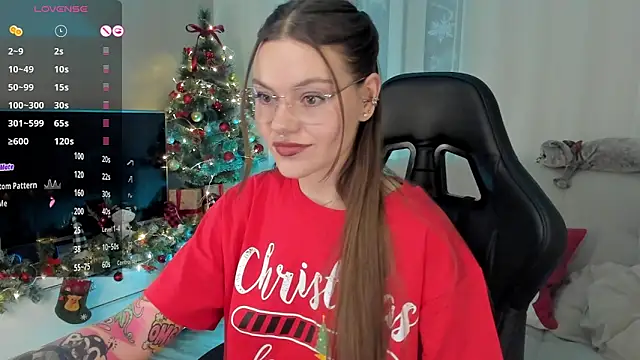 Marta May  online show from December 18, 5:00 pm