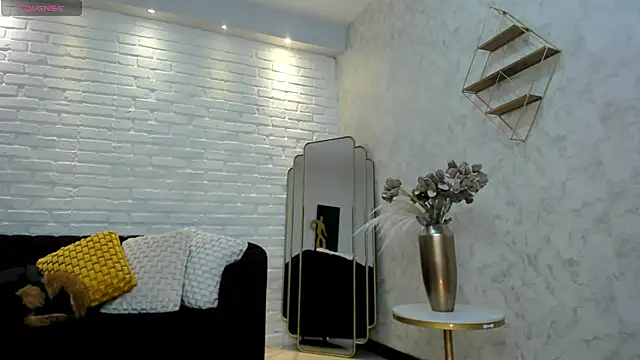 KatieNolan 1 online show from February 4, 6:38 pm