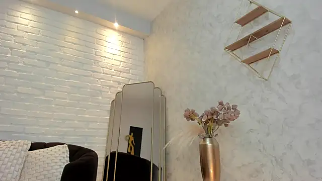 KatieNolan 1 online show from February 9, 1:33 am