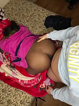 Snapshot of gamingcouple420 chatting on December 15, 9:08 pm gamingcouple420 online show from December 15, 9:08 pm