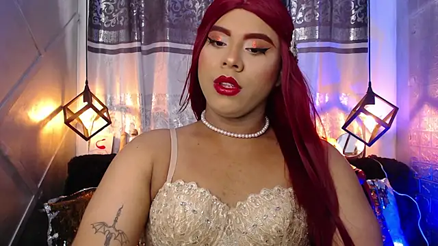 Emili Roux online show from October 4, 5:00 pm