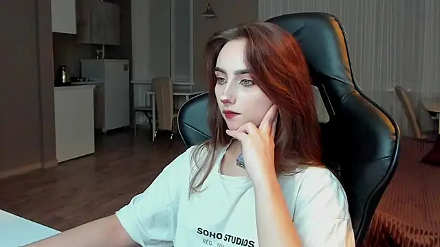 SilverDream online show from February 25, 1:52 am