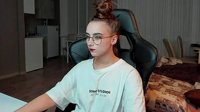 SilverDream online show from March 15, 8:43 pm