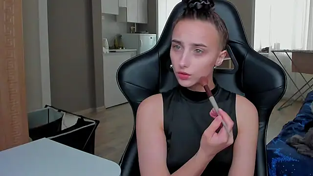 SilverDream online show from October 19, 11:33 am