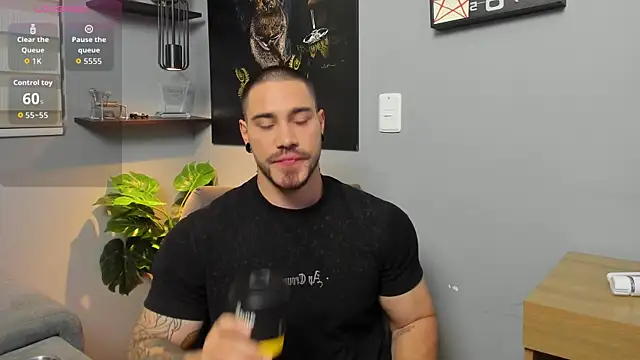 Snapshot of Giorgio-Leone chatting on October 4, 1:03 am Giorgio-Leone online show from October 4, 1:03 am