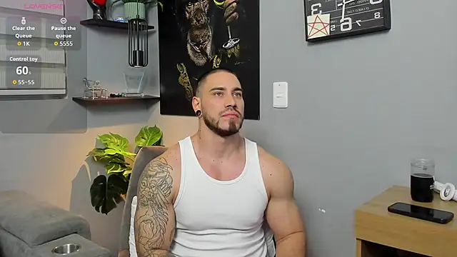 Snapshot of Giorgio-Leone chatting on November 19, 2:11 am Giorgio-Leone online show from November 19, 2:11 am