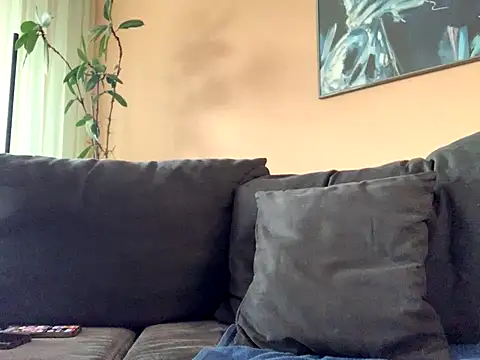 Bula94193 online show from November 29, 1:47 pm