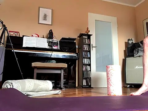 Snapshot of Bula94193 chatting on December 21, 11:06 am Bula94193 online show from December 21, 11:06 am