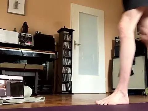 Snapshot of Bula94193 chatting on January 18, 10:30 am Bula94193 online show from January 18, 10:30 am