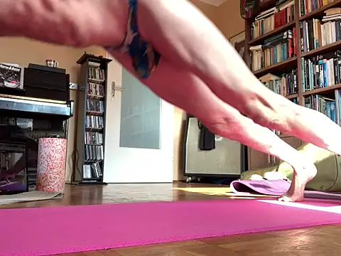 Snapshot of Bula94193 chatting on February 27, 11:21 am Bula94193 online show from February 27, 11:21 am