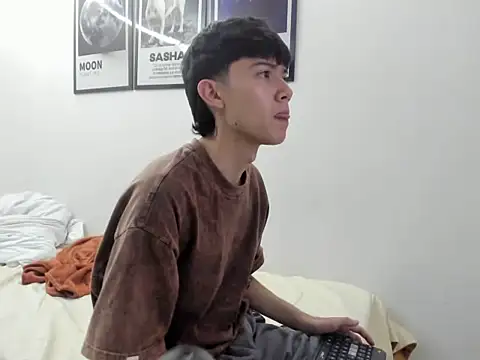 Snapshot of todoterrenoxx chatting on December 2, 1:44 am todoterrenoxx online show from December 2, 1:44 am