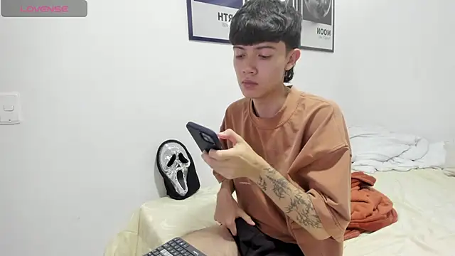 Snapshot of todoterrenoxx chatting on December 3, 9:35 pm todoterrenoxx online show from December 3, 9:35 pm