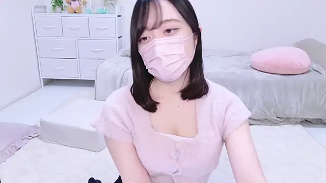 Yurie  online show from February 8, 11:01 am