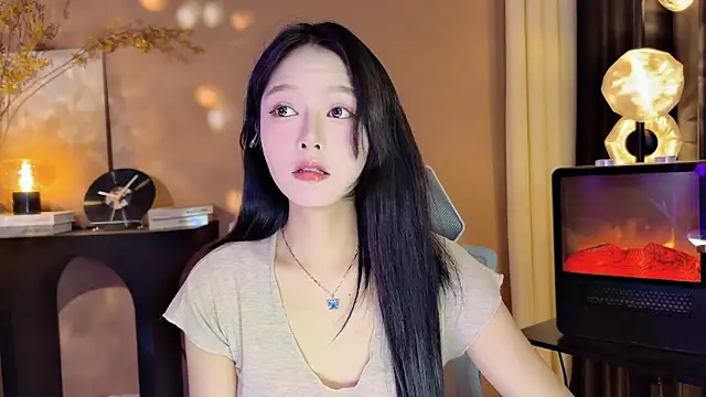 xiaodaibabyy online show from December 12, 6:25 am