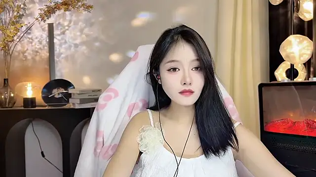 xiaodaibabyy online show from February 25, 4:21 pm