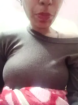 Snapshot of InLero chatting on February 6, 3:27 am InLero online show from February 6, 3:27 am